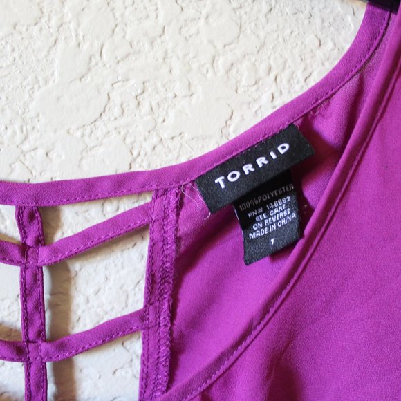 TORRID PURPLE GEORGETTE CAGE BACK TOP - Picture 6 of 7